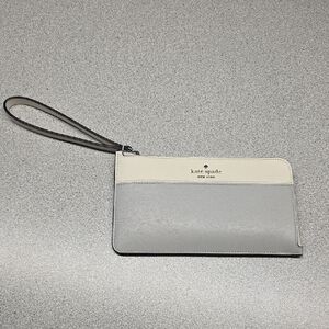 kate spade Neutral Two-Tone Wristlet - Cream & Light Gray
